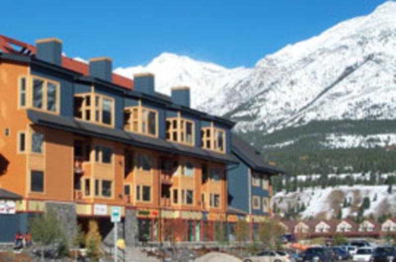 Canmore Crossing ภายนอก รูปภาพ